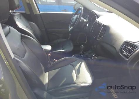 2020 Jeep Compass Limited 4X4 z USA, uszkodzony, nr VIN 3C4NJDCB6LT132386